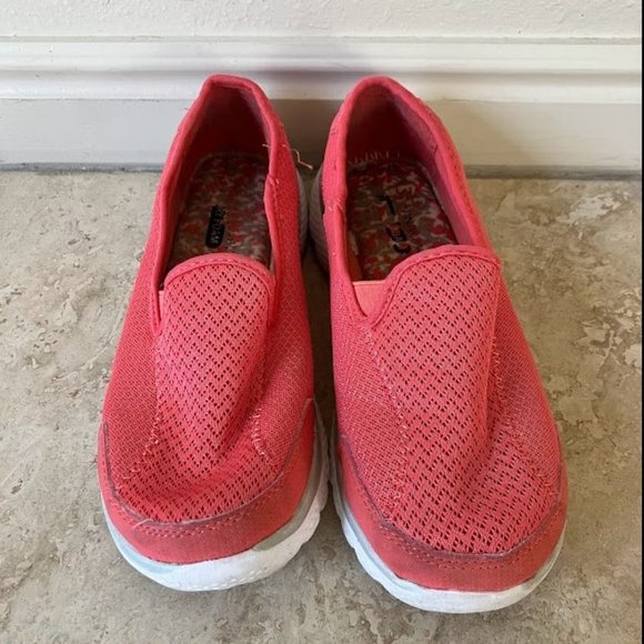 Memory Foam Slip on Shoes - Picture 4 of 4